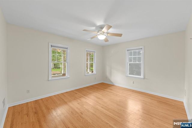 31 Wanamaker Avenue 1, Waldwick, NJ 07463