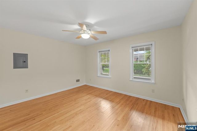 31 Wanamaker Avenue 1, Waldwick, NJ 07463