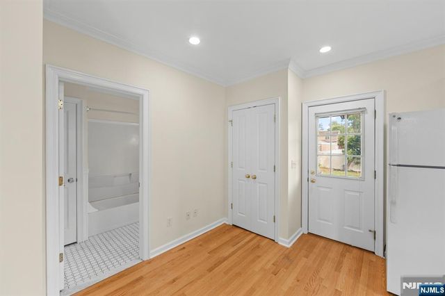 31 Wanamaker Avenue 1, Waldwick, NJ 07463