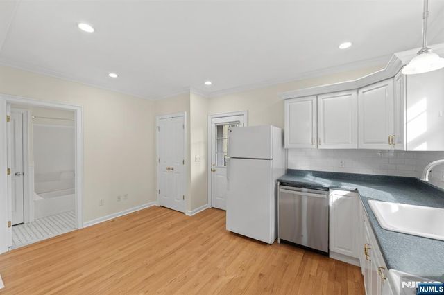 31 Wanamaker Avenue 1, Waldwick, NJ 07463