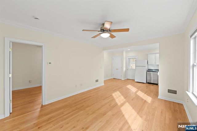 31 Wanamaker Avenue 1, Waldwick, NJ 07463