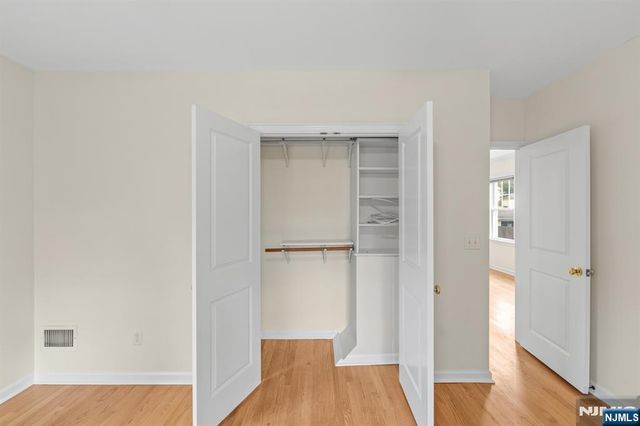 31 Wanamaker Avenue 1, Waldwick, NJ 07463