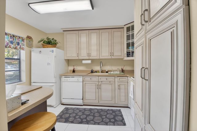 21656 Juego Circle 23g, Boca Raton, FL 33433