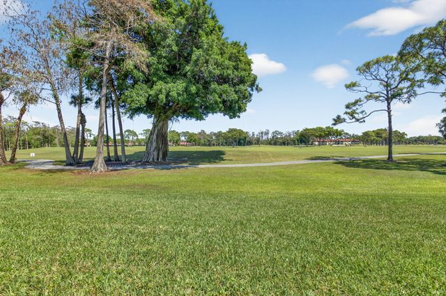 21656 Juego Circle 23g, Boca Raton, FL 33433