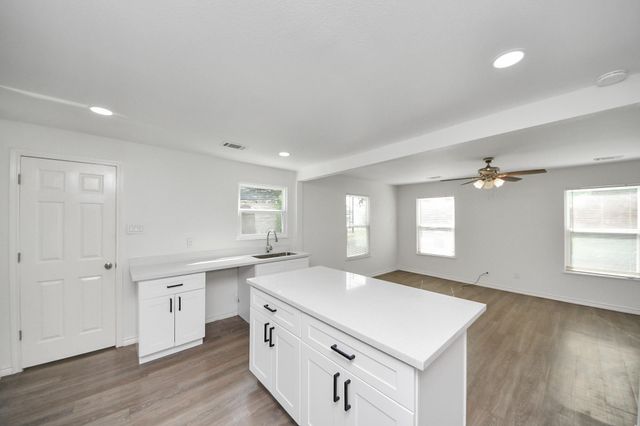 7004 Conley Street, Houston, TX 77021