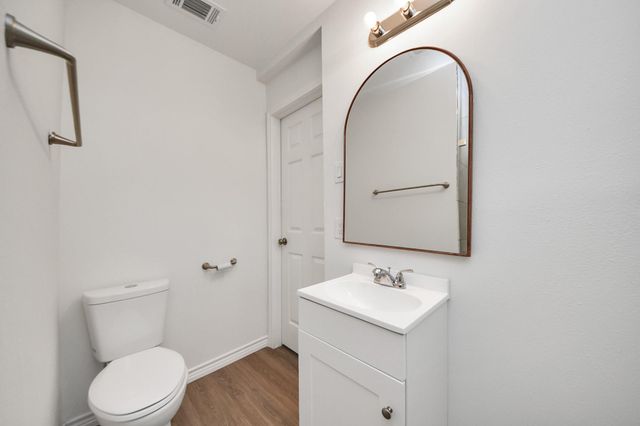 7004 Conley Street, Houston, TX 77021