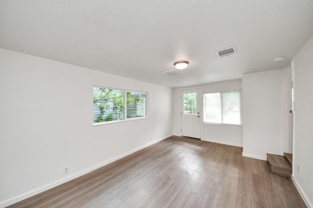 7004 Conley Street, Houston, TX 77021