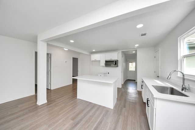 7004 Conley Street, Houston, TX 77021