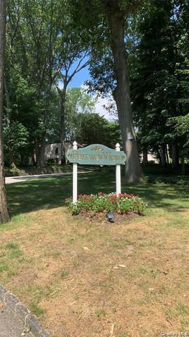 40 Cedar Lane N 40, Glen Head, NY 11545