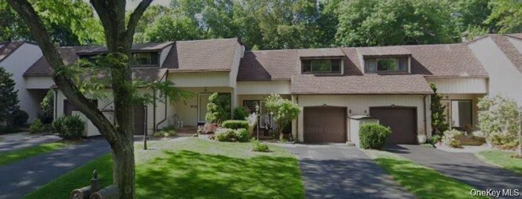 40 Cedar Lane N 40, Glen Head, NY 11545