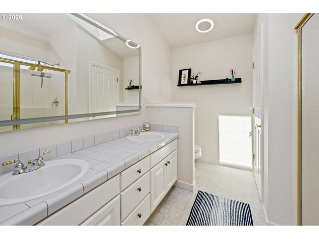 16170 Sw LOON Dr, Beaverton, OR 97007