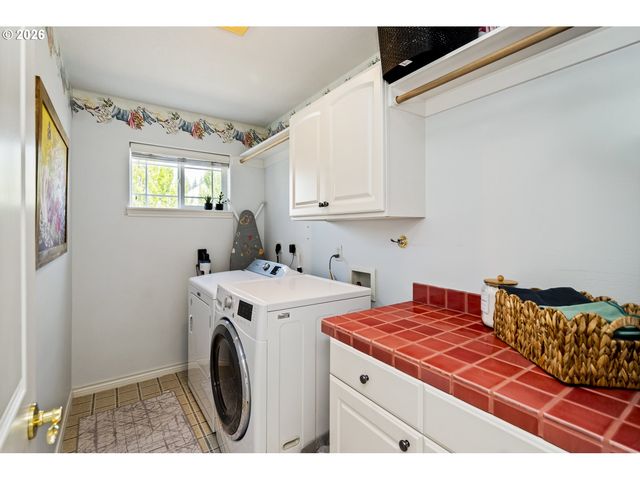 16170 Sw LOON Dr, Beaverton, OR 97007