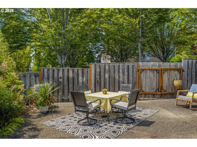 16170 Sw LOON Dr, Beaverton, OR 97007