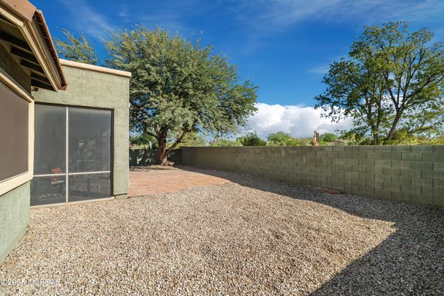 100 N Hayfield Draw Lane, Sahuarita, AZ 85629