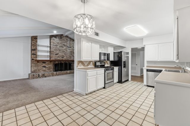 5907 Thames DR, Austin, TX 78723