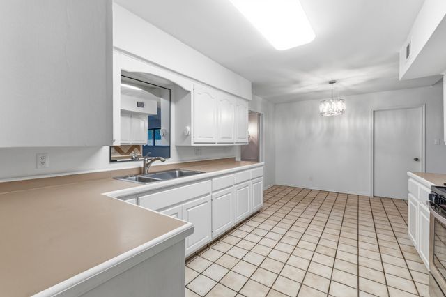 5907 Thames DR, Austin, TX 78723