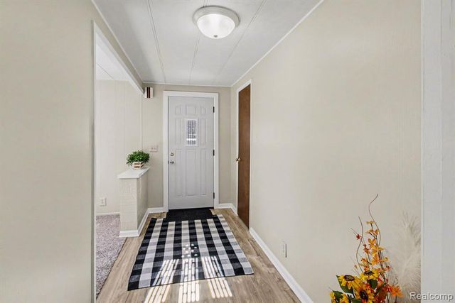 786 Red Oaks Drive, Howell, MI 48843