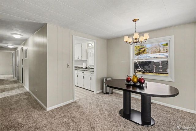 786 Red Oaks Drive, Howell, MI 48843