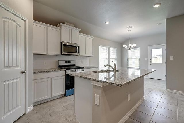 1269 Carnaby St, Corpus Christi, TX 78415