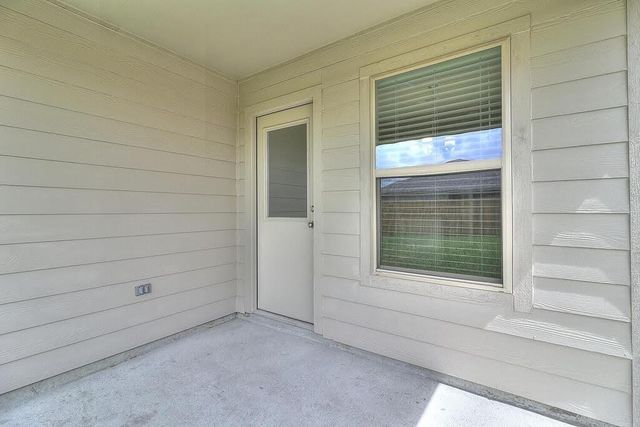 1269 Carnaby St, Corpus Christi, TX 78415