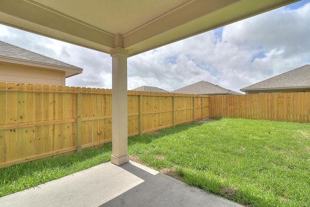 1269 Carnaby St, Corpus Christi, TX 78415