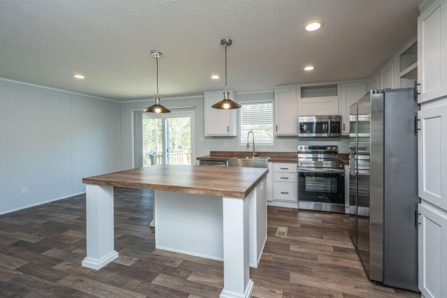 106 Pine Arbor Lane, Pinopolis, SC 29469