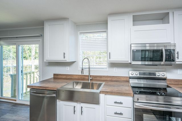 106 Pine Arbor Lane, Pinopolis, SC 29469