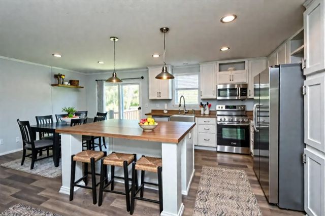 106 Pine Arbor Lane, Pinopolis, SC 29469