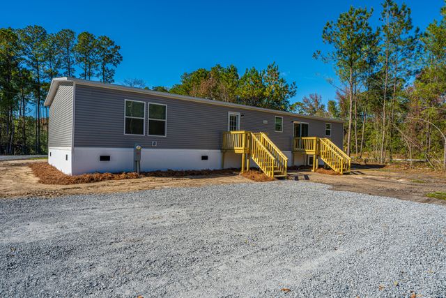 106 Pine Arbor Lane, Pinopolis, SC 29469