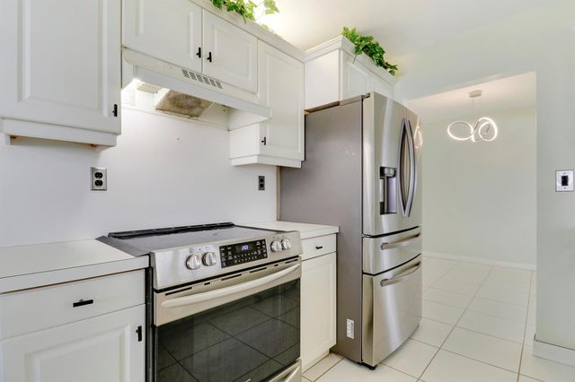 2015 Vastine Drive, Boynton Beach, FL 33426