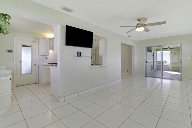 2015 Vastine Drive, Boynton Beach, FL 33426