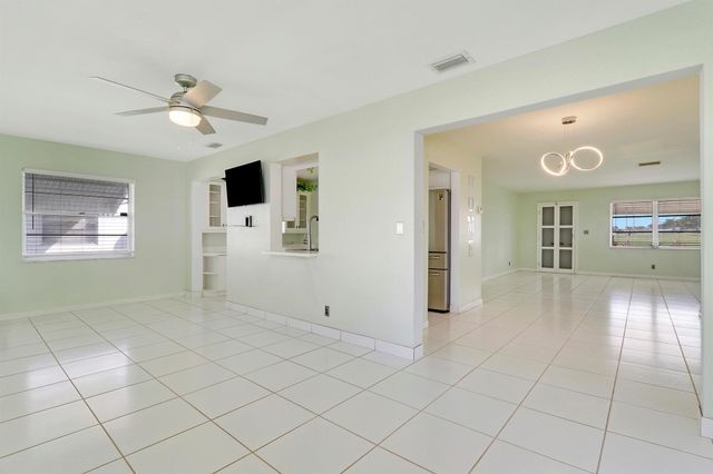 2015 Vastine Drive, Boynton Beach, FL 33426