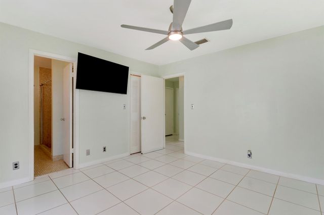 2015 Vastine Drive, Boynton Beach, FL 33426