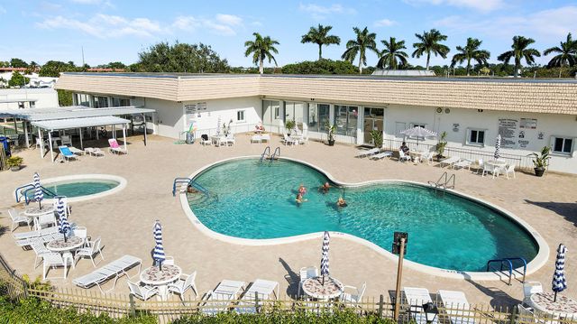 2015 Vastine Drive, Boynton Beach, FL 33426