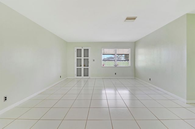 2015 Vastine Drive, Boynton Beach, FL 33426