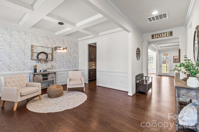 135 Holly Ridge Drive, Mooresville, NC 28115