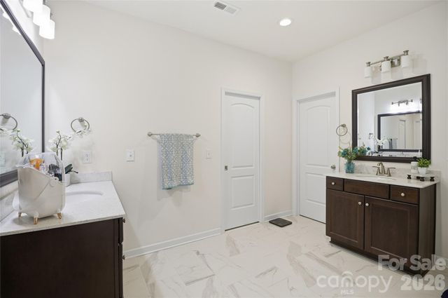 135 Holly Ridge Drive, Mooresville, NC 28115