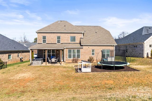 135 Holly Ridge Drive, Mooresville, NC 28115
