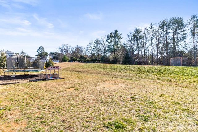 135 Holly Ridge Drive, Mooresville, NC 28115