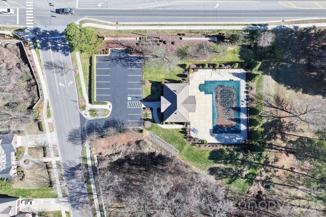 135 Holly Ridge Drive, Mooresville, NC 28115