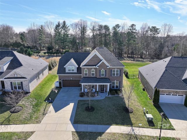 135 Holly Ridge Drive, Mooresville, NC 28115