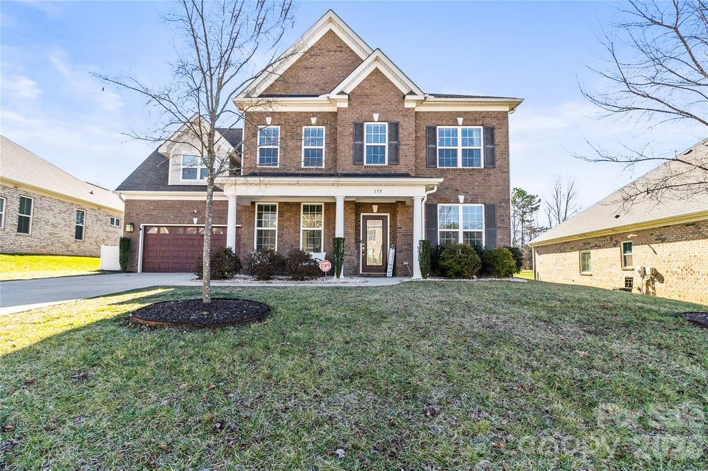 135 Holly Ridge Drive, Mooresville, NC 28115