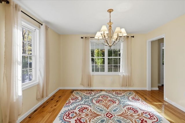 319 Oak St, Swansea, MA 02777