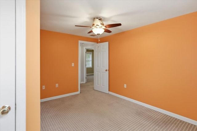 319 Oak St, Swansea, MA 02777