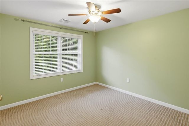 319 Oak St, Swansea, MA 02777