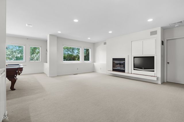 9622 W Shore Drive, Columbus, IN 47201