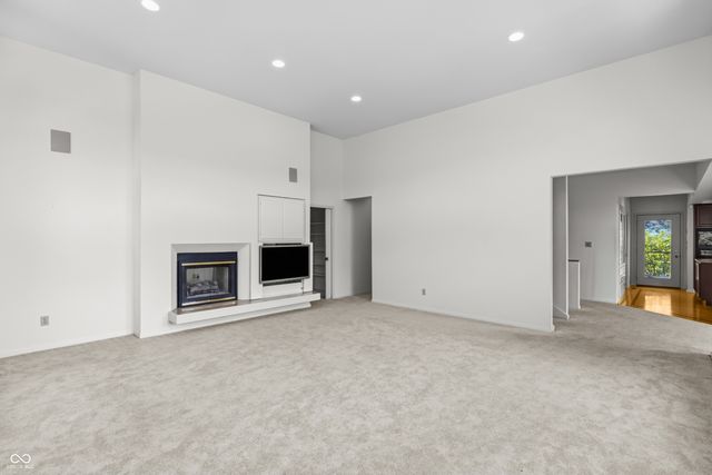 9622 W Shore Drive, Columbus, IN 47201