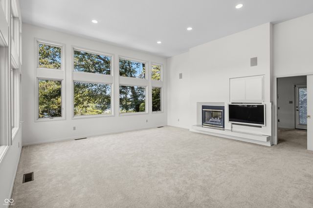 9622 W Shore Drive, Columbus, IN 47201