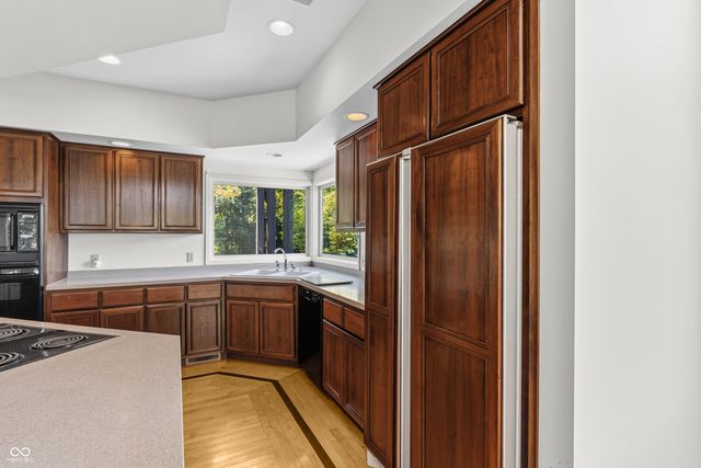 9622 W Shore Drive, Columbus, IN 47201