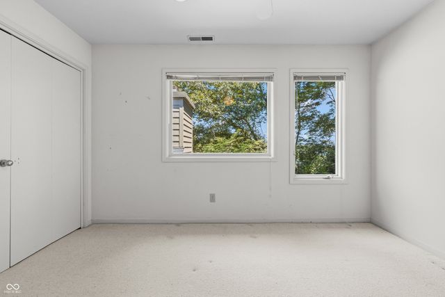 9622 W Shore Drive, Columbus, IN 47201